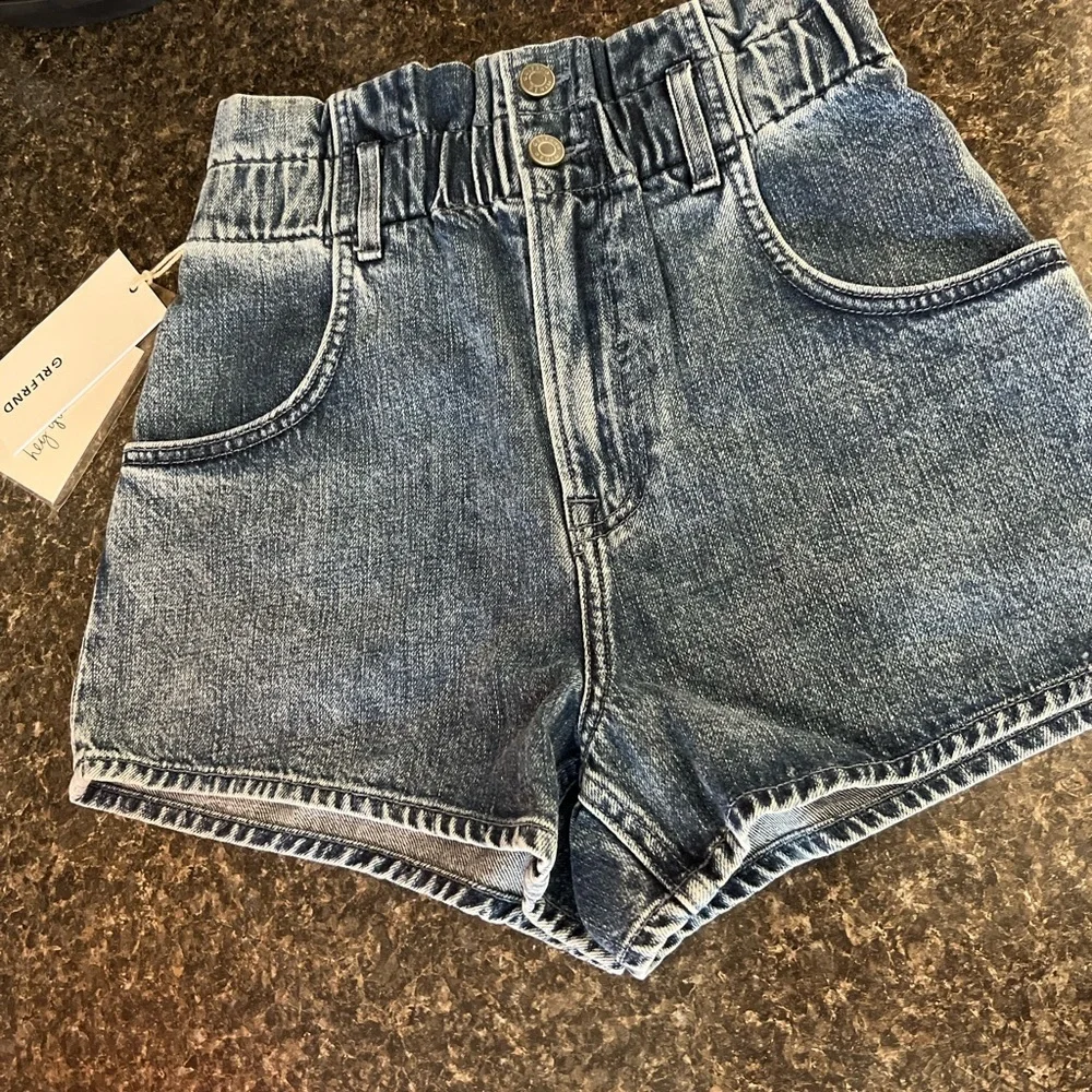NWT Grlfrnd Amara‎ Shorts in call my name women’s 25
